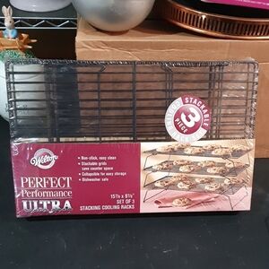 Wilton Stackable Cooling Racks Set of 3 NWT